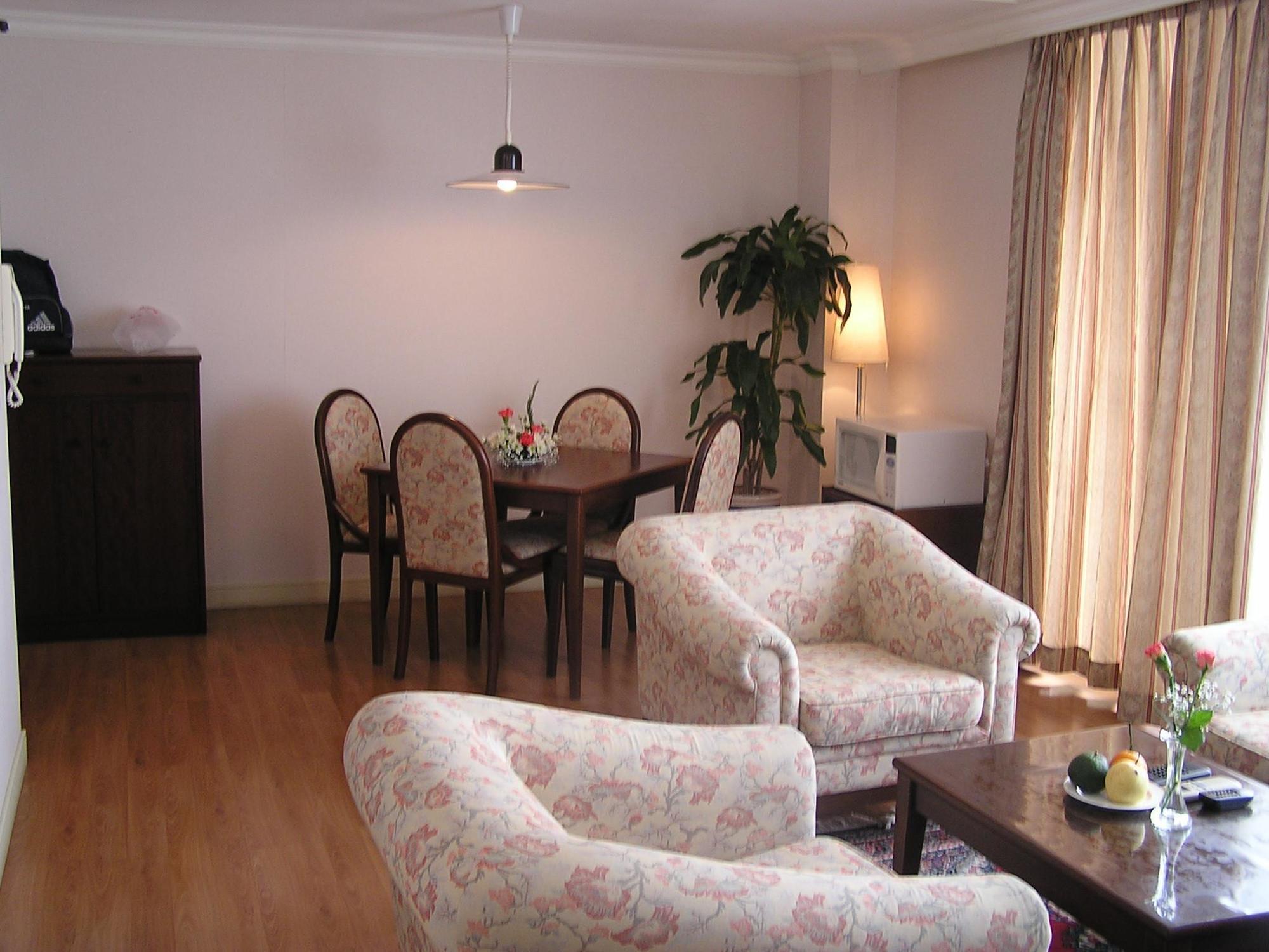 Saigon Court Serviced Apartment Хошимин Екстериор снимка