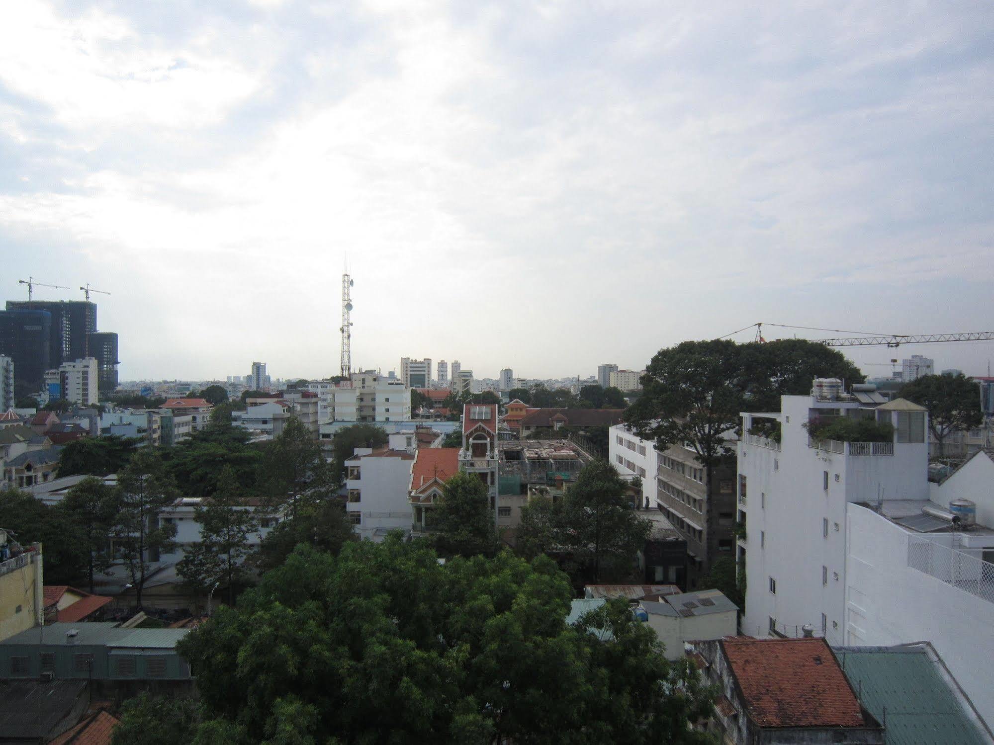 Saigon Court Serviced Apartment Хошимин Екстериор снимка