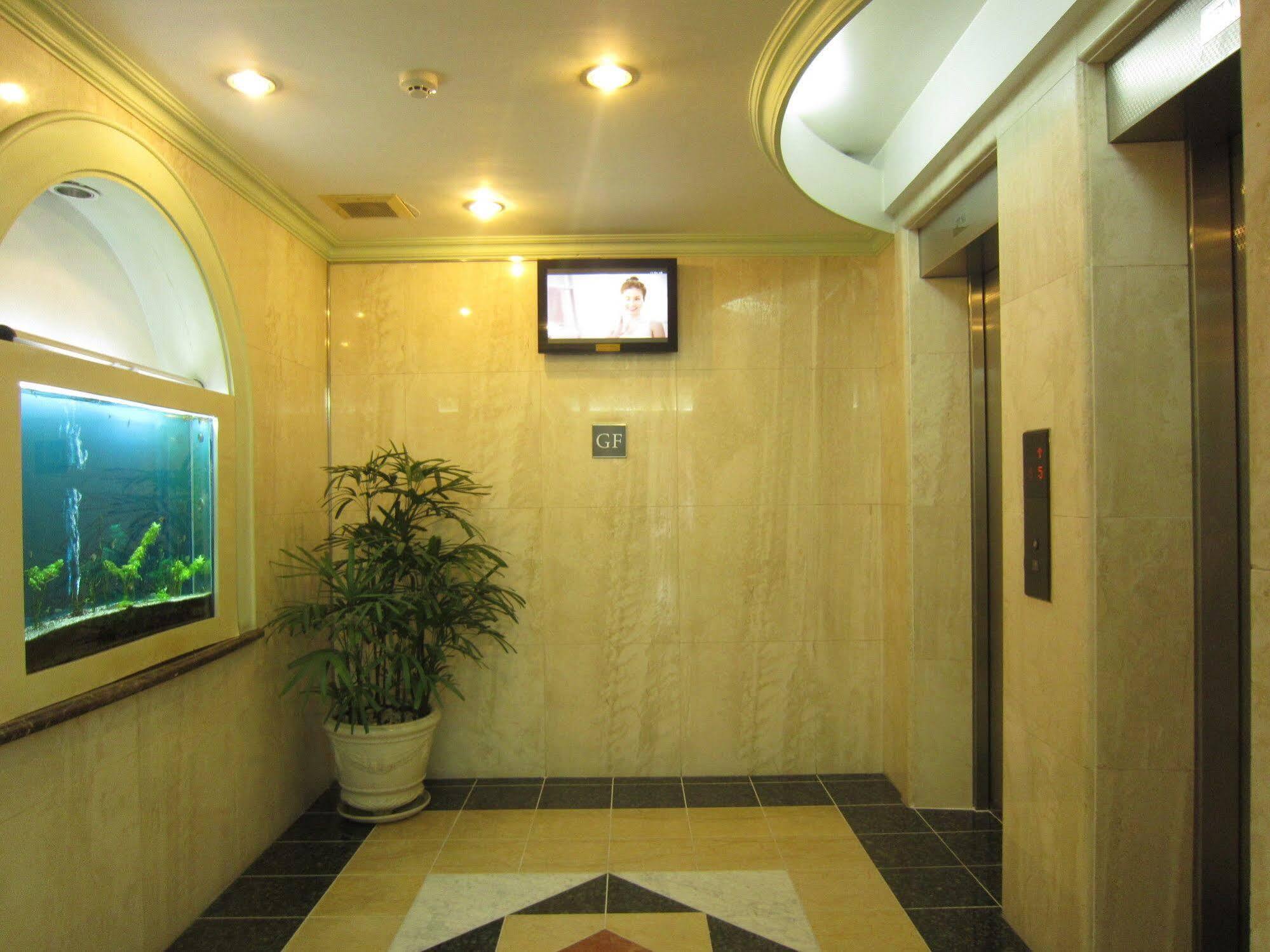 Saigon Court Serviced Apartment Хошимин Екстериор снимка
