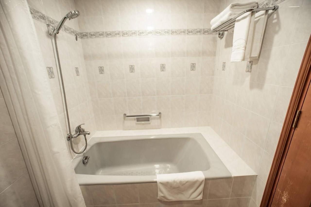 Saigon Court Serviced Apartment Хошимин Екстериор снимка